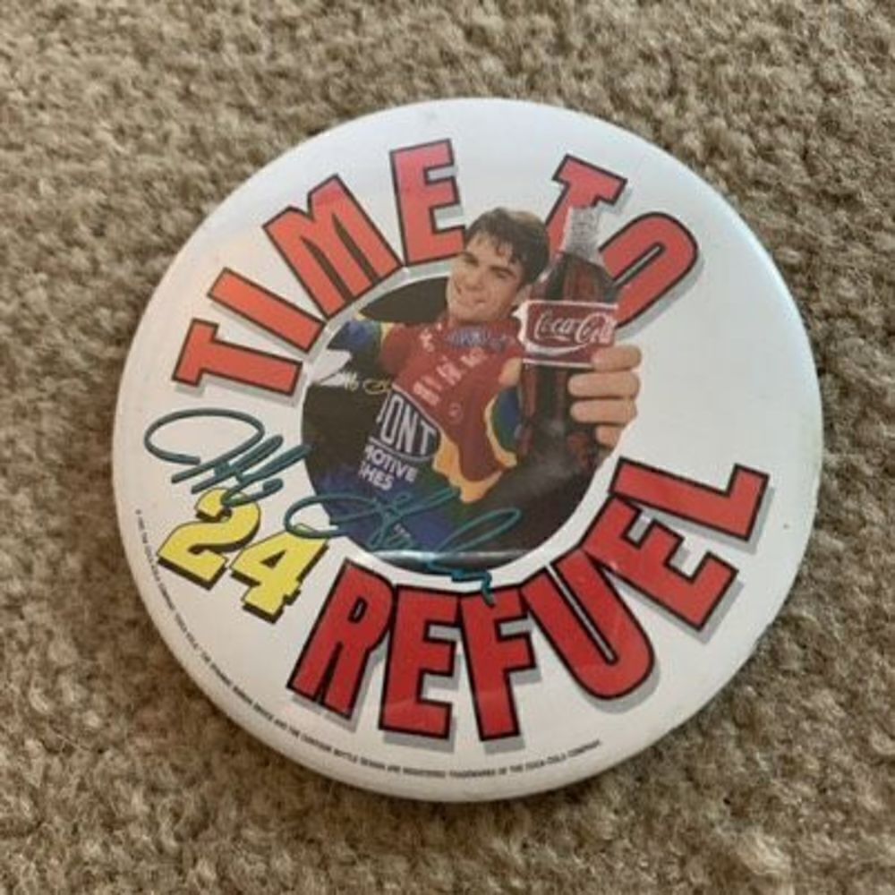 Jeff Gordon 24 NASCAR Time To Refuel Pin Badge 1995